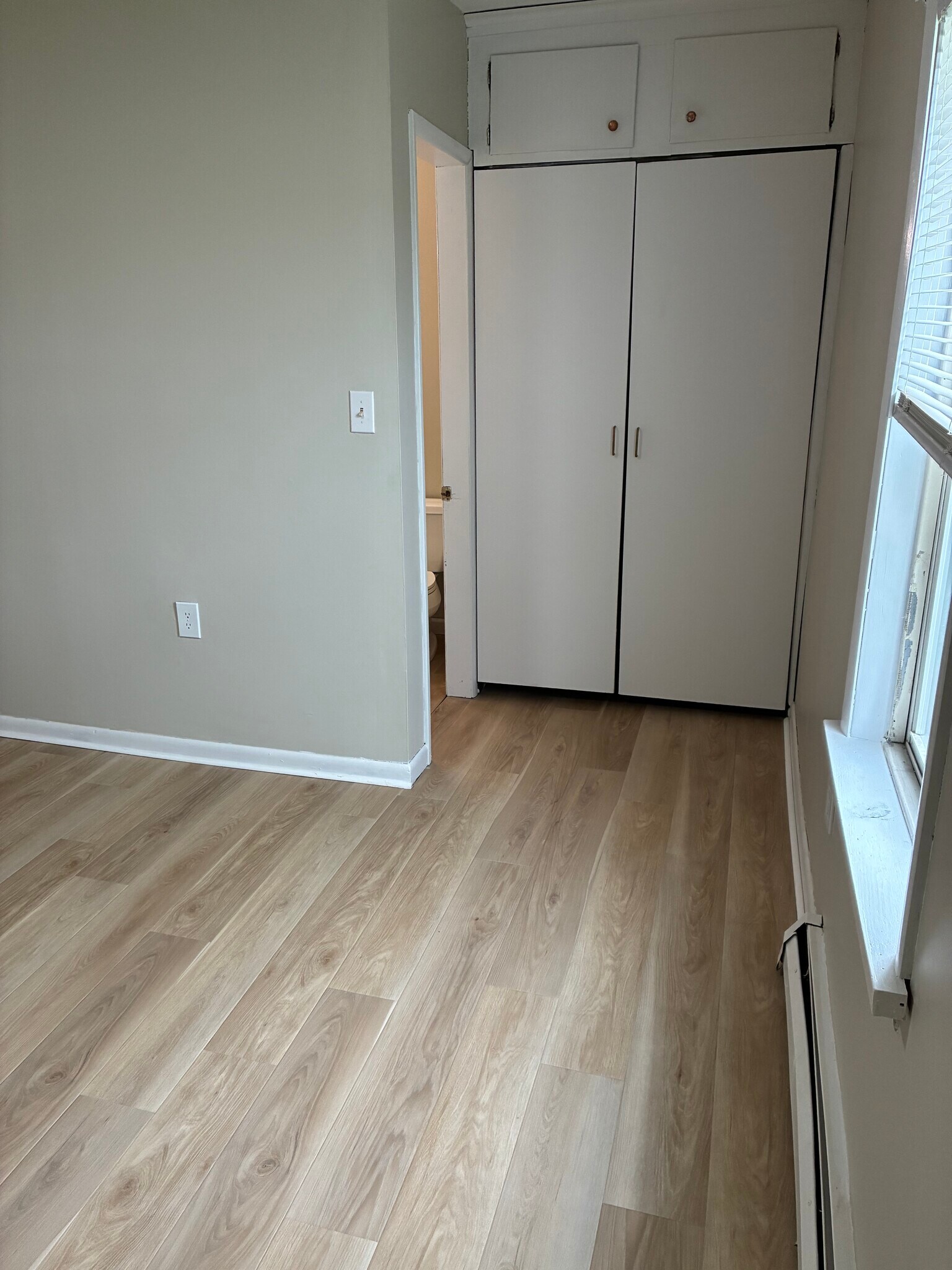 Building Photo - 41 White St