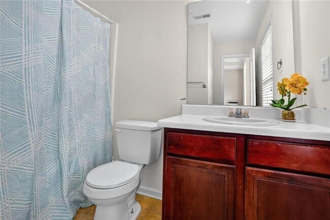 Building Photo - 230 Valley Xing