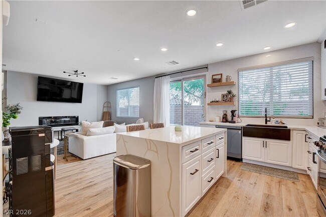 Building Photo - 10400 Raining Sky St