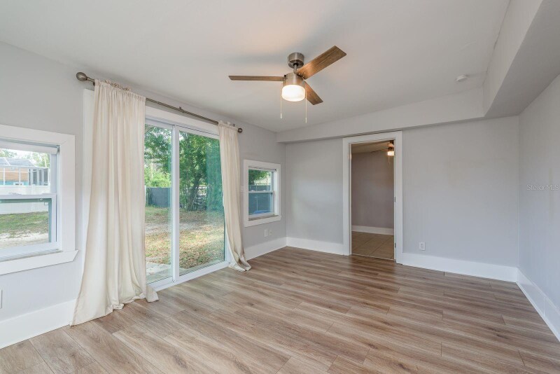 Building Photo - 3037 38th Ave N