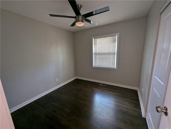 Building Photo - 4308 Sheppard Dr