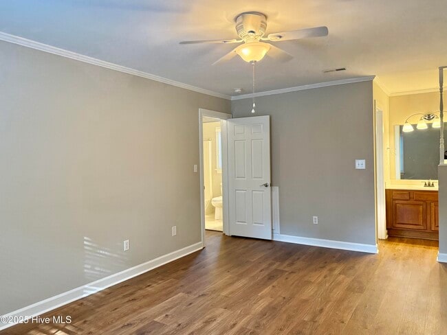 Building Photo - 103 Amber Ln