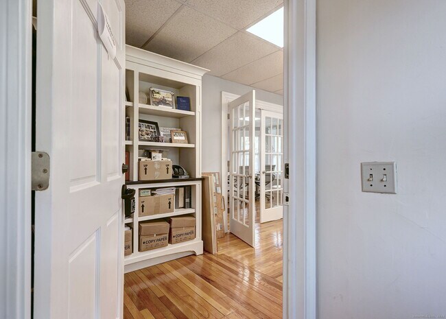 Building Photo - 211 Montowese St