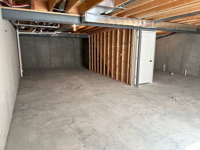 Building Photo - 2 Bed | 2 Bath | 1 Car Attached Villa with Unfinished Basement