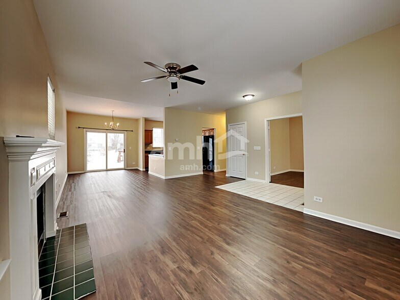 Building Photo - 1863 Goss Ct