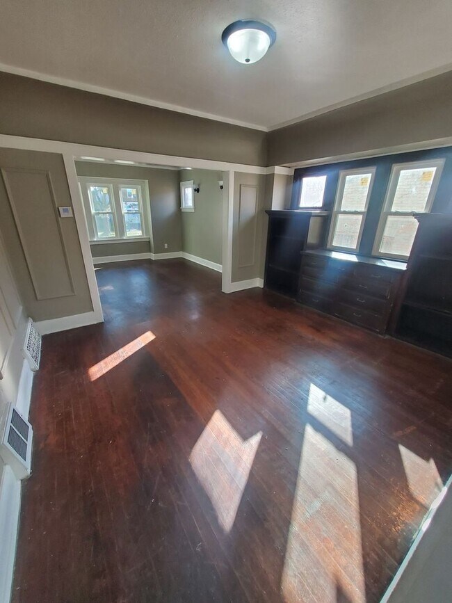 Building Photo - 2707-2709 N 47th St. (Duplex)(ACE PROPERTY)