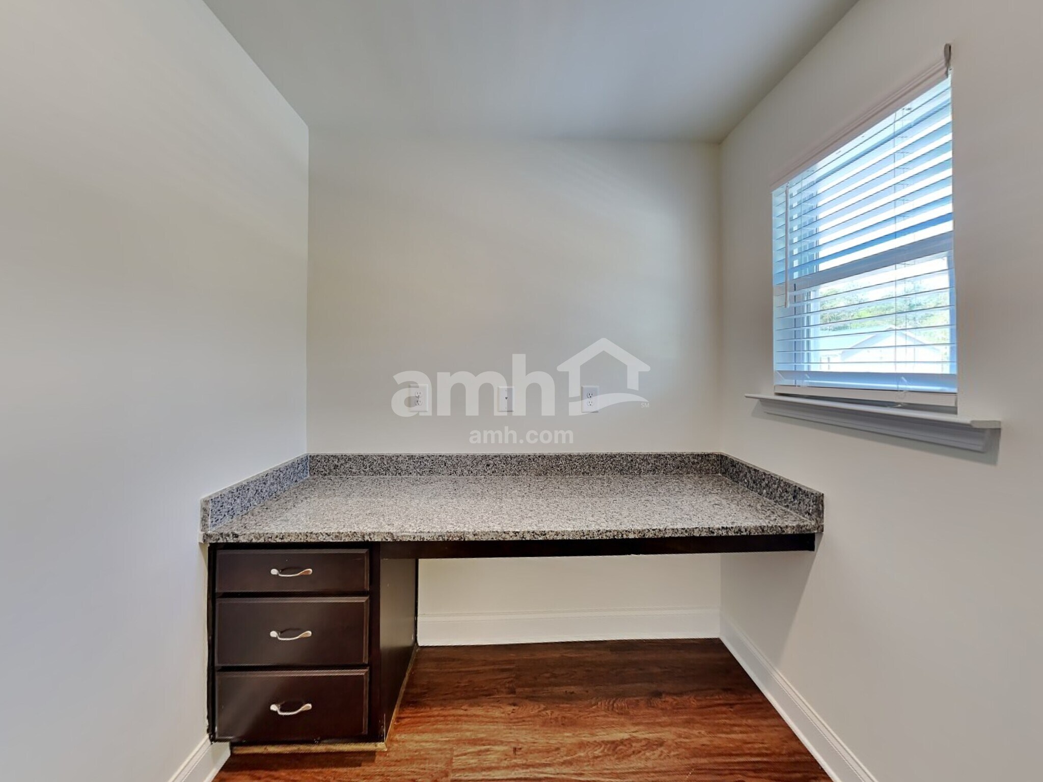 Building Photo - 1329 Ashlyn Ct