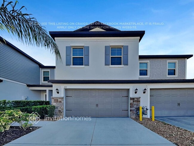 Building Photo - 2913 Coach Manors Way