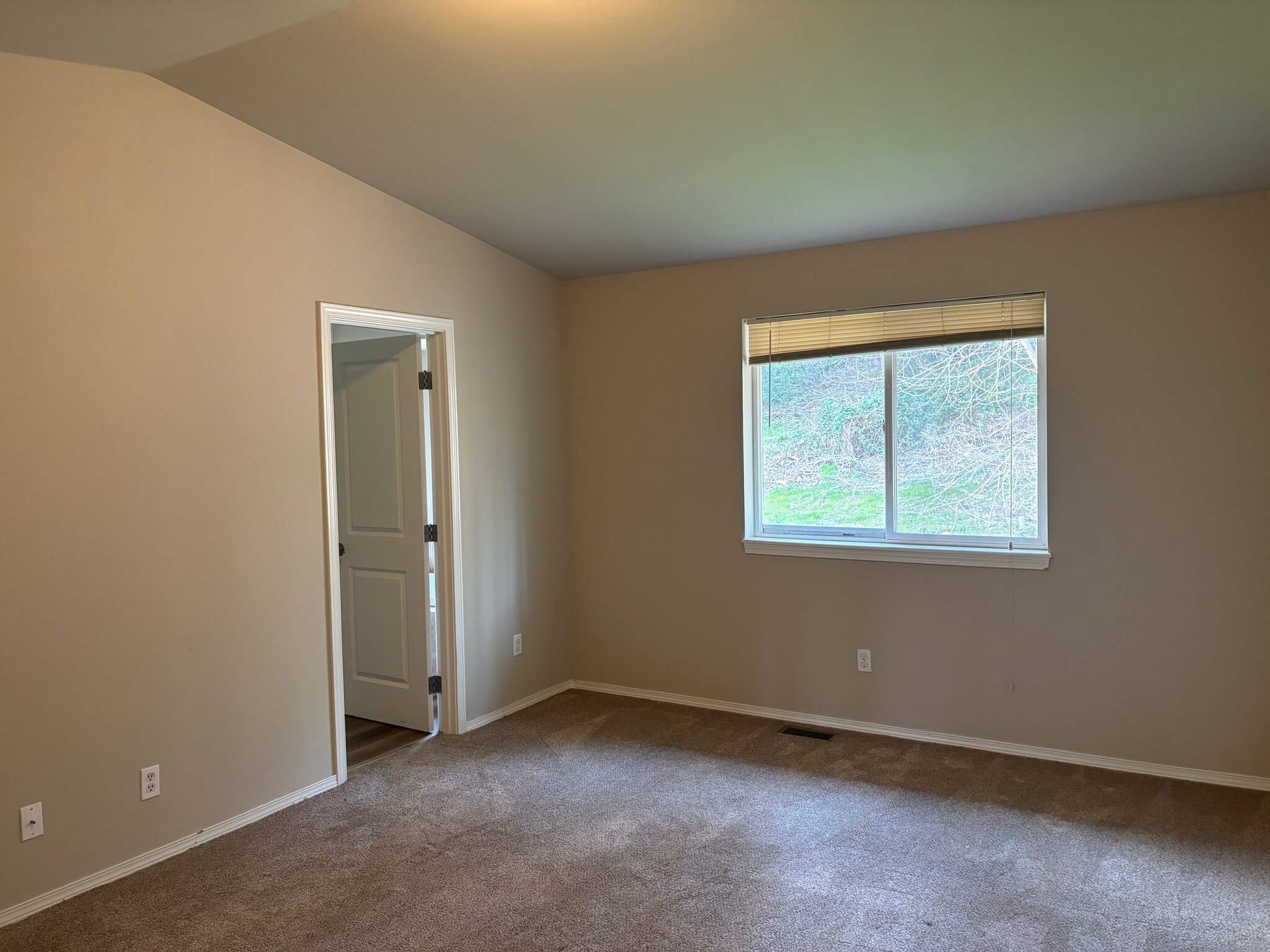 Building Photo - 2811 162nd St E