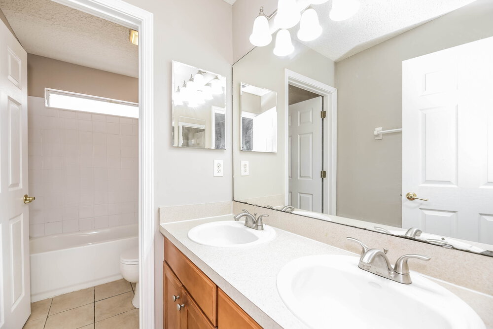 Building Photo - 4016 Leatherwood Dr