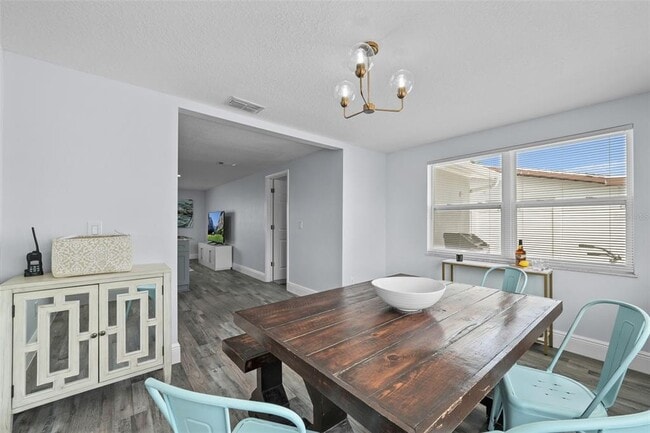 Building Photo - 13704 Veronica Dr