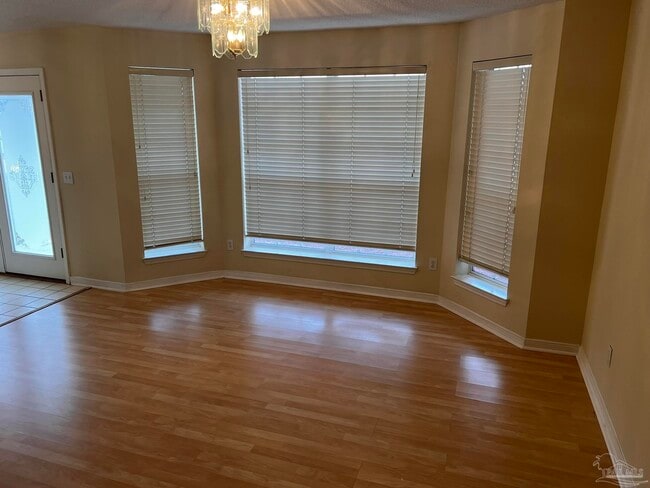 Building Photo - 1841 Southbay Dr