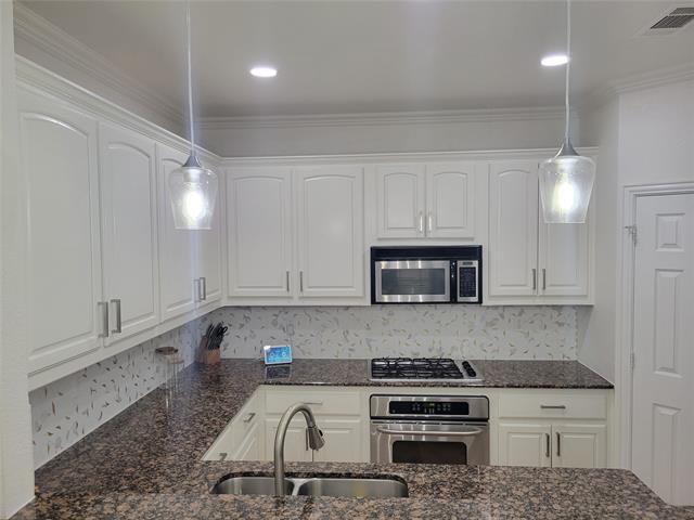 Building Photo - 4263 Towne Lake Ct