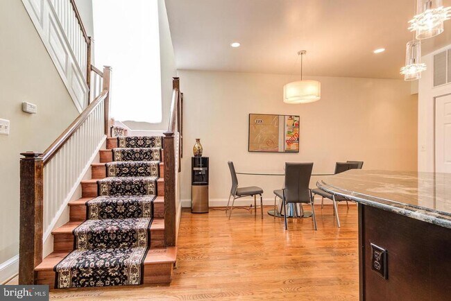 Building Photo - 2717 13th St NW