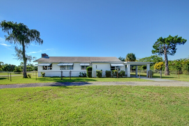 Primary Photo - 6698 Belvedere Rd