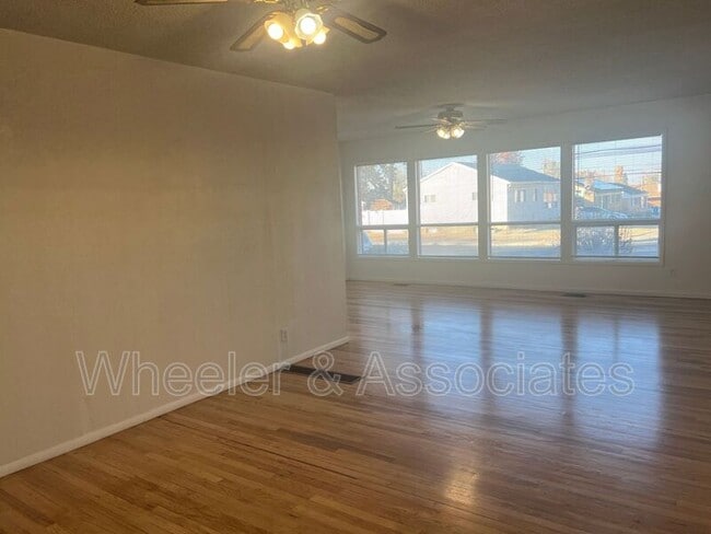 Building Photo - 455 W 4650 S