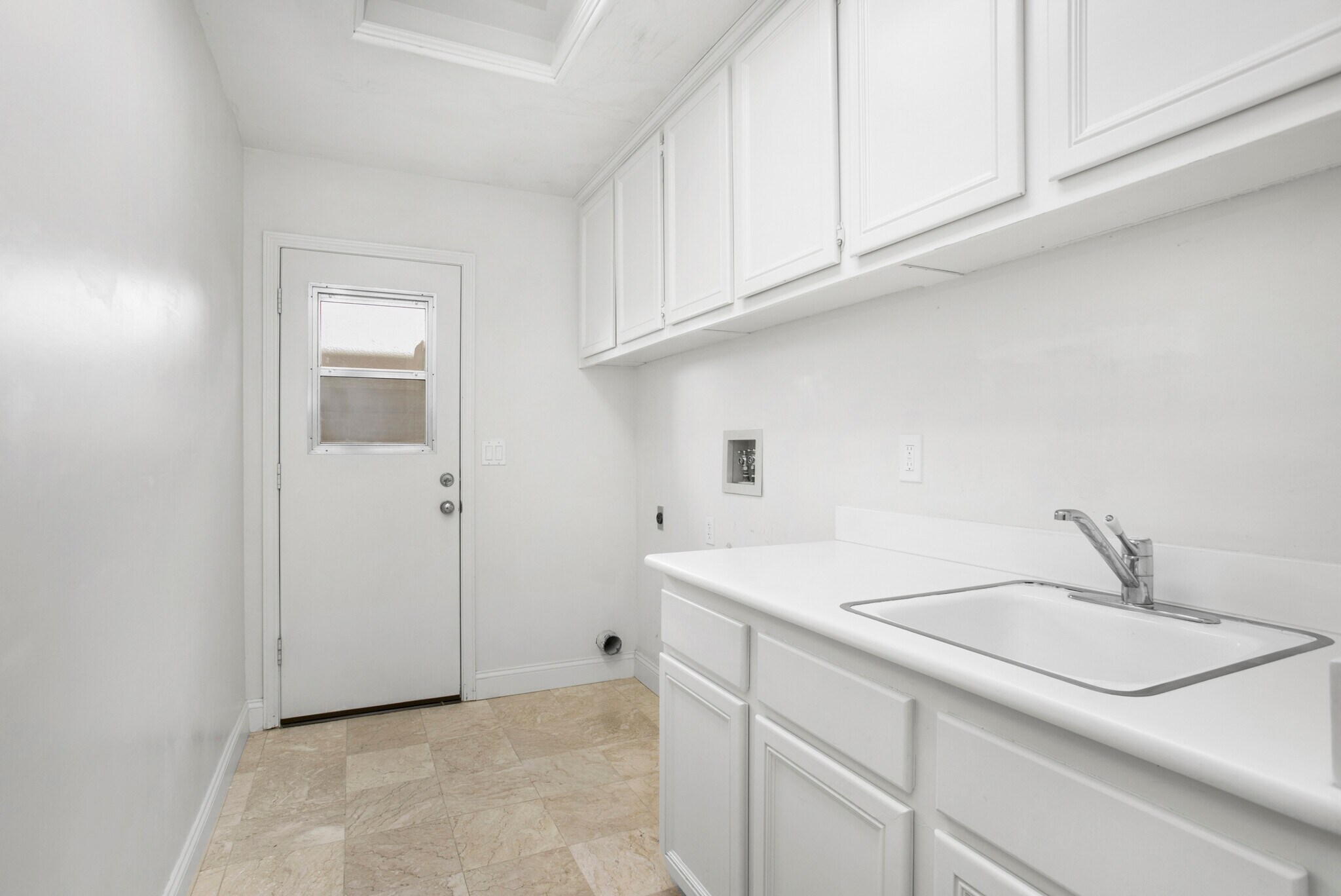 Building Photo - 11 Cipriani