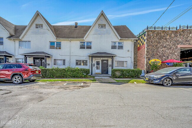 Building Photo - 1009 Washburn St