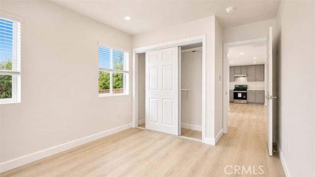 Building Photo - 628 W Floral Dr