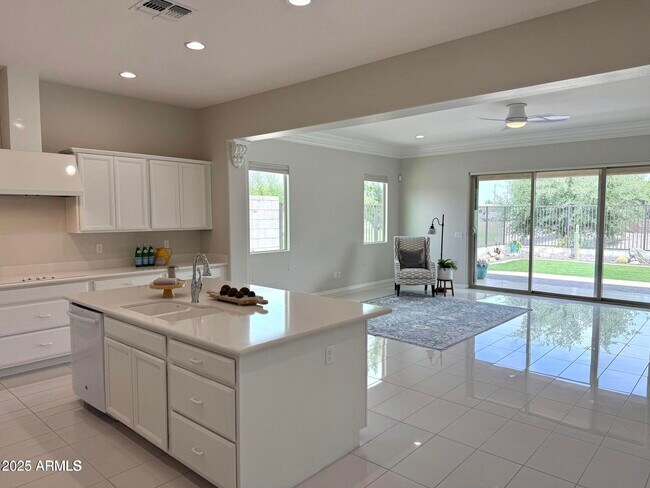 Building Photo - 3780 E Rakestraw Ln