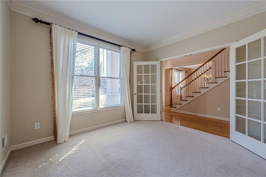 Building Photo - 927 Laurel Wood Ct