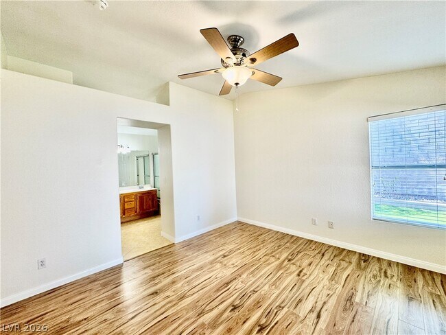 Building Photo - 1437 Waterton Dr
