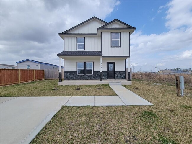 Building Photo - 2731 Rd 5724