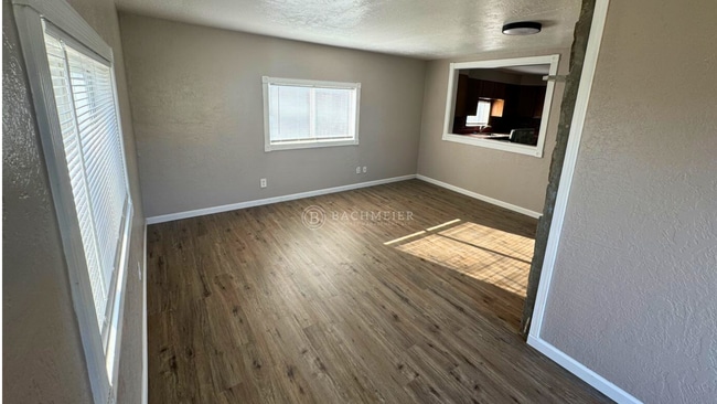 Building Photo - Enjoy living outside of town!