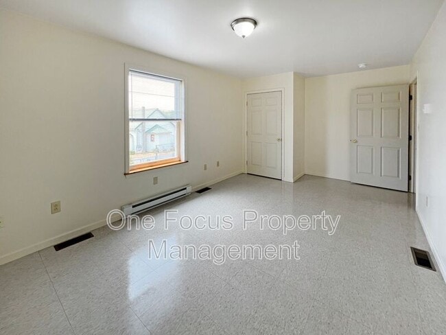 Building Photo - 214 Third Avenue
