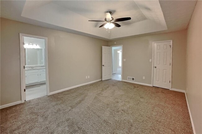Building Photo - 170 Sterling Dr