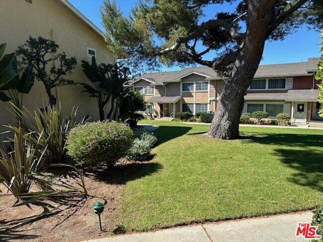 Building Photo - 3500 W Manchester Blvd