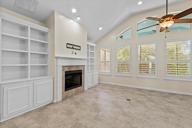 Building Photo - Executive Home For Rent!!!!