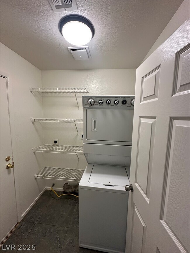 Building Photo - 2417 Doherty Way