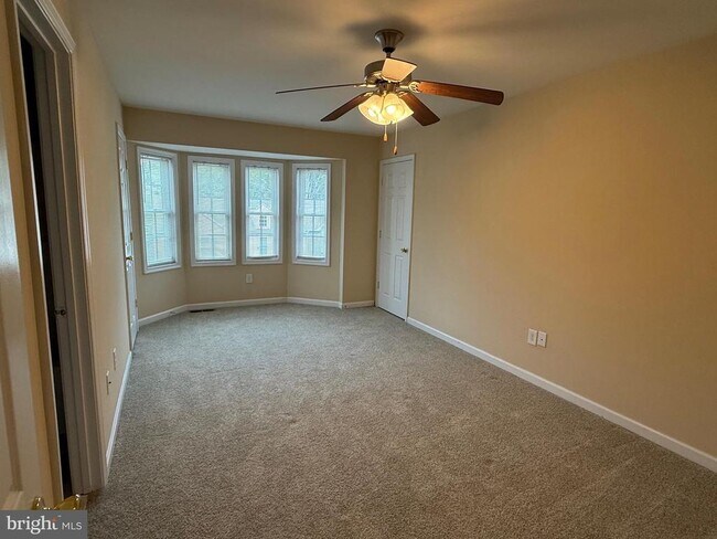 Building Photo - 202 Bell Tower Ct