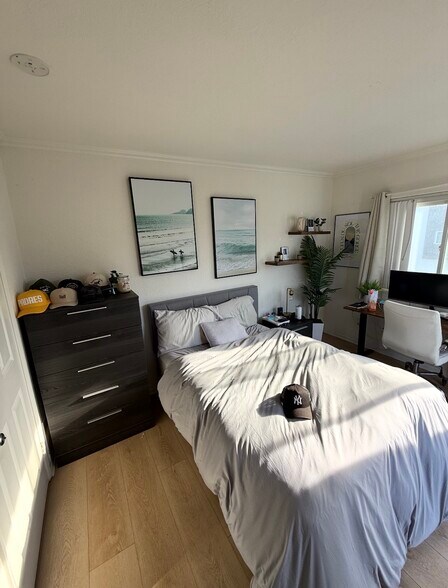 Building Photo - 3747 Strandway