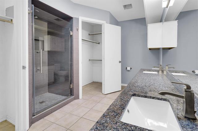 Building Photo - 2039 Avignon Dr