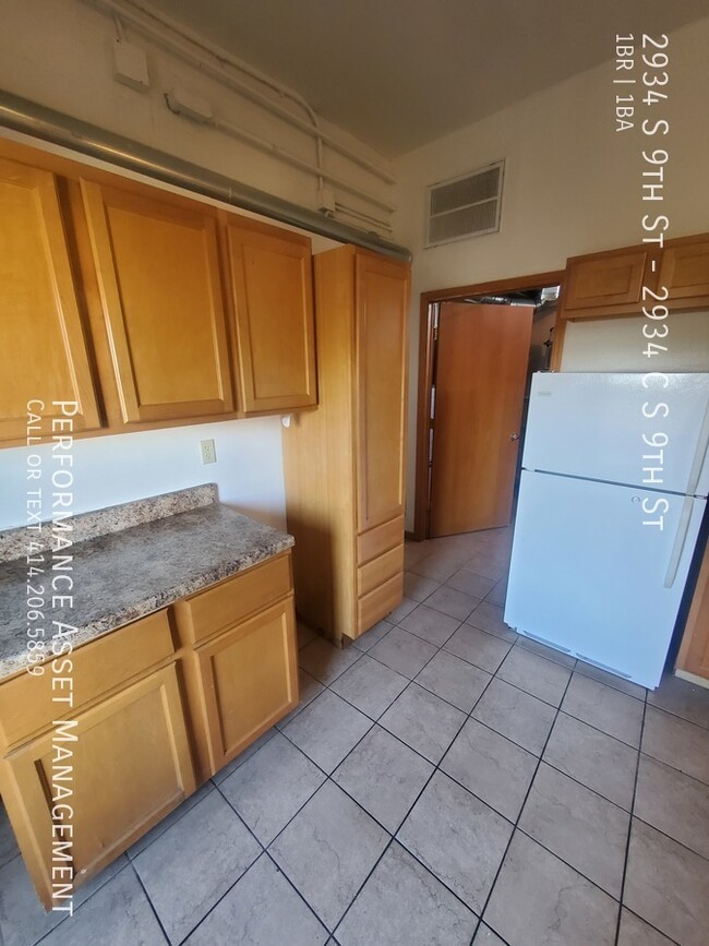 Building Photo - Spacious 1BED/1BATH Southside Apartment