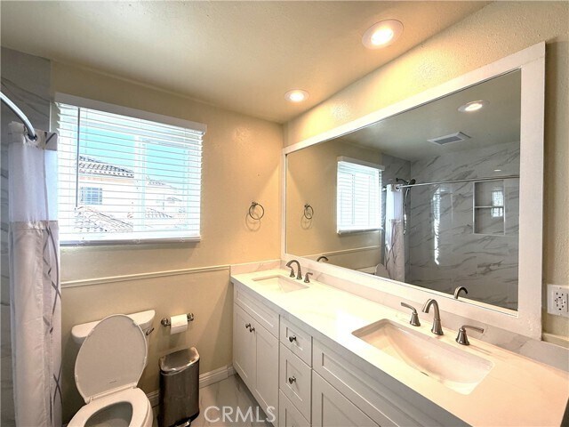 Building Photo - 6226 Ivar Ave