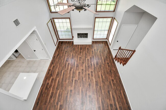 Building Photo - 315 Muirwood Ln