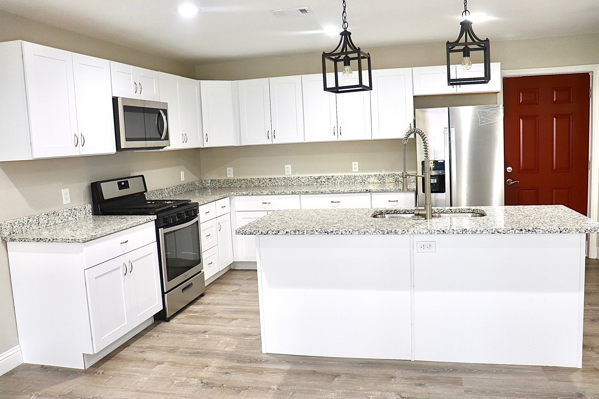 Kitchren - 5824 Grayson St