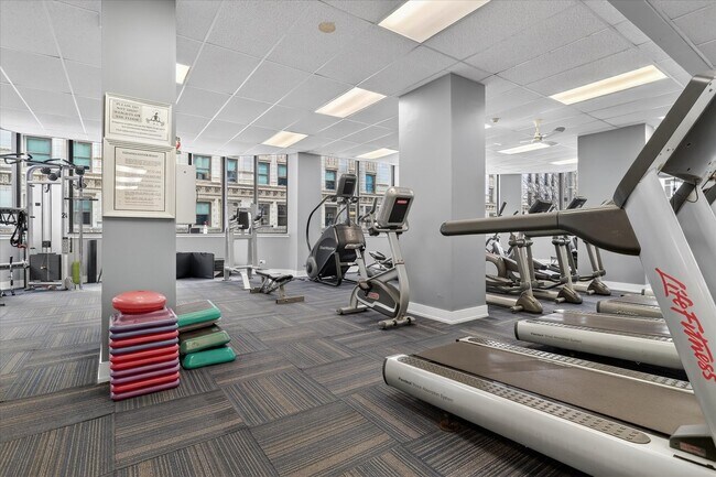 Building Photo - 405 N Wabash Ave