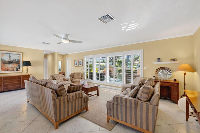 Building Photo - 2871 NE 26th Ct