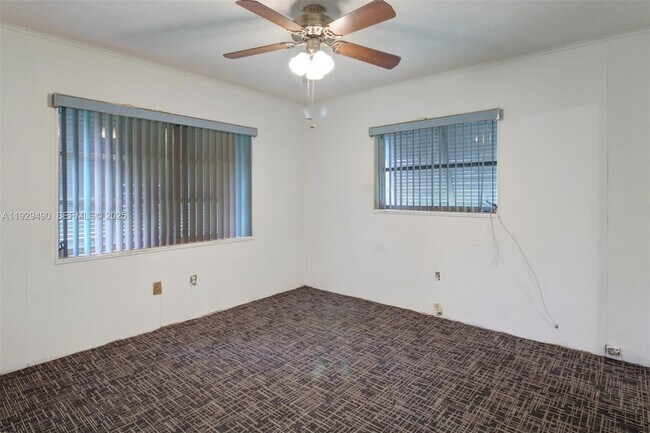 Building Photo - 10962 SW 117th St