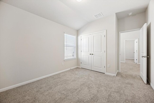 Building Photo - 5000 Hazelnut Ln