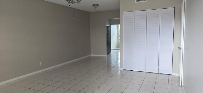 Building Photo - 7305 NW 5th Ct