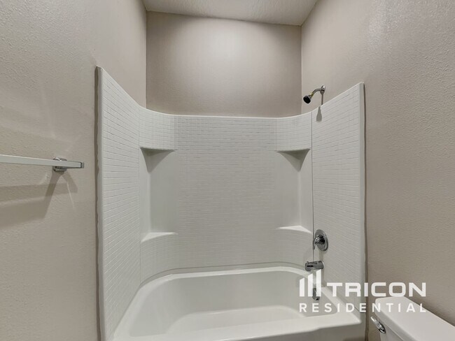 Building Photo - 6336 Dolostone Dr