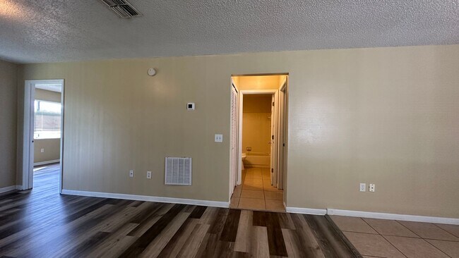 Building Photo - 112 Cory Ln