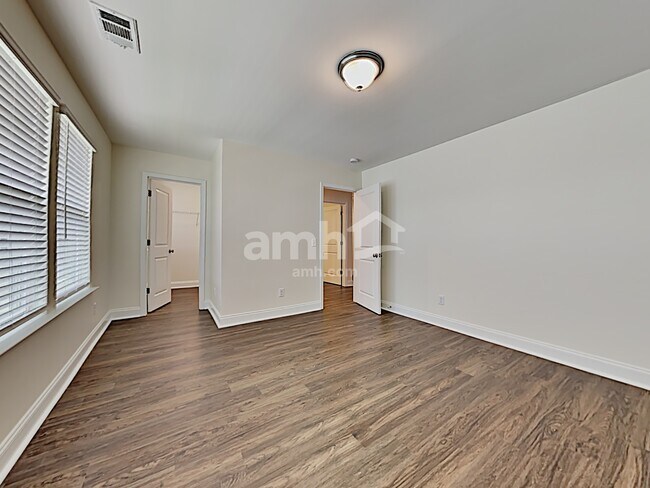 Building Photo - 205 Parkside Blvd