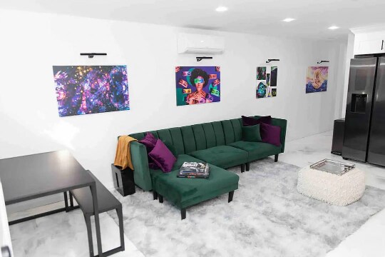 Building Photo - 24 Midwood St