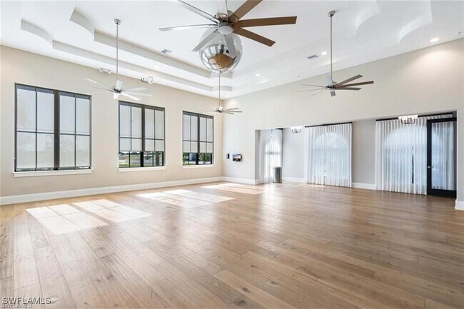 Building Photo - 5257 Messina St